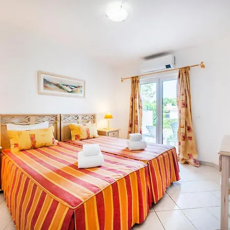 Family Holidays @ Balaia 143 아파트 *