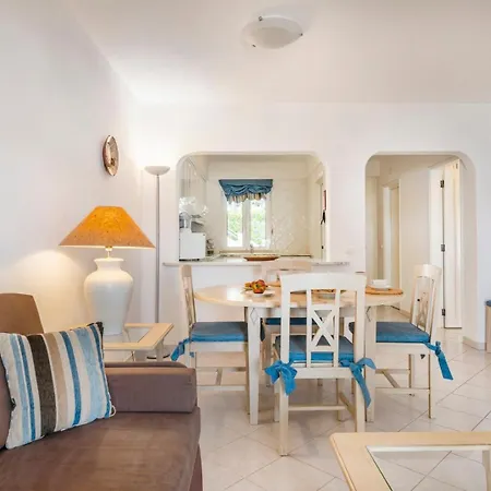 Family Holidays @ Balaia 143 شقة